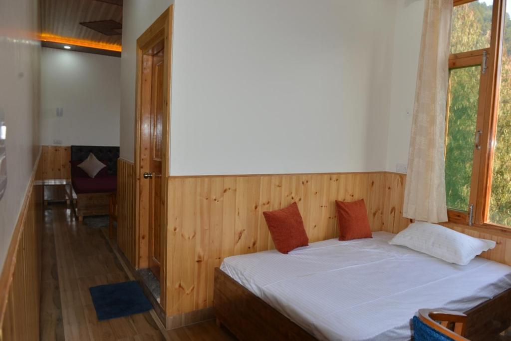 Tulip Flowing River View Hotel. Shamshi Extérieur photo